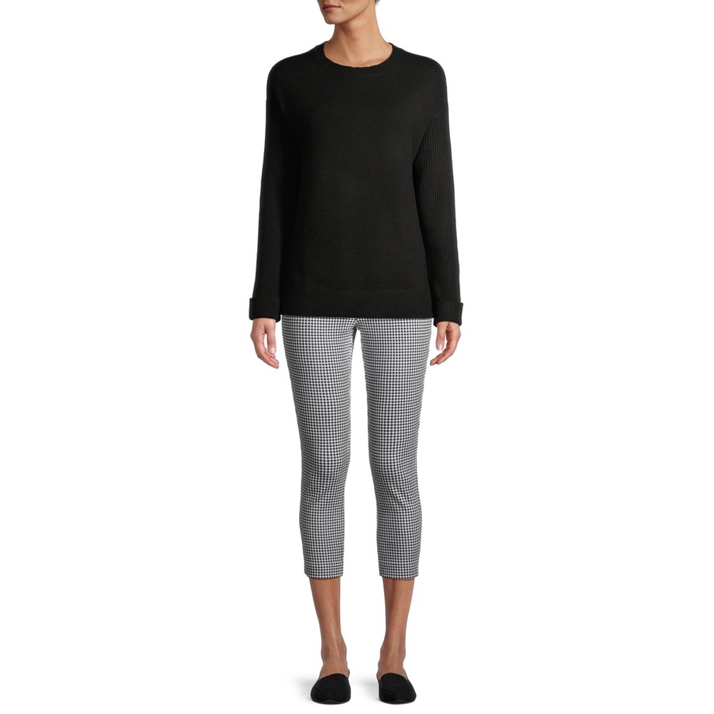 Plus Size Stretchy Capri Black & White Pants